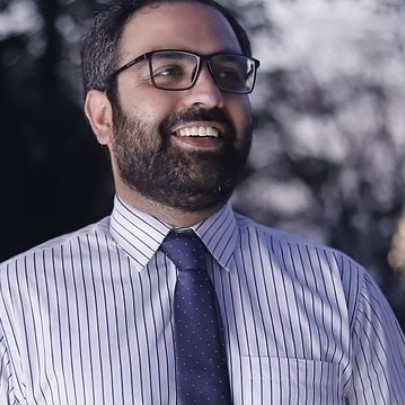 Dr. Salah Ud Din Zaib Khan, Orthopaedic Surgeon